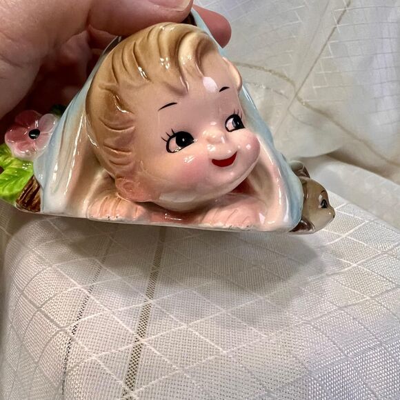 Vintage Josef Original Happiness is Boy in Tent Series, 1960s Vintage Figurines - Picture 8 of 9